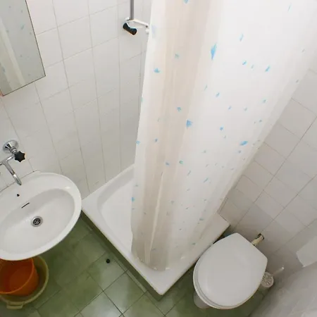 Double 4041d 招待所 3*